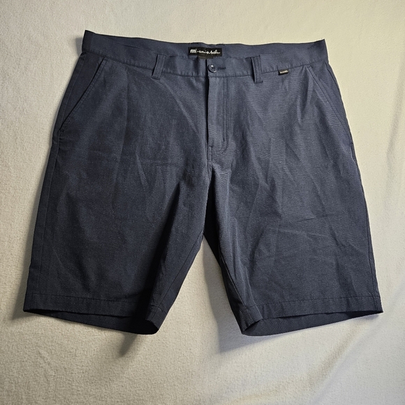 Travis Mathew Men's Blue Shorts Size 38 - Picture 1 of 6